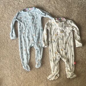 Set of 2 Magnetic Me Onesie